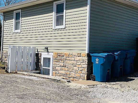 5th image of 5910 Castle Hwy