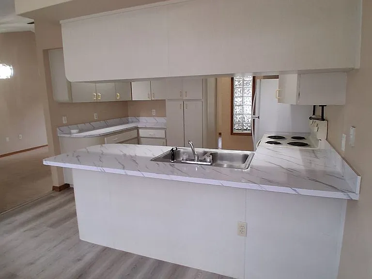 11404 Pike Ave — Photo 3
