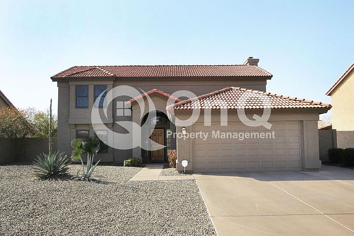 1st image of 3925 E Desert Flower Ln