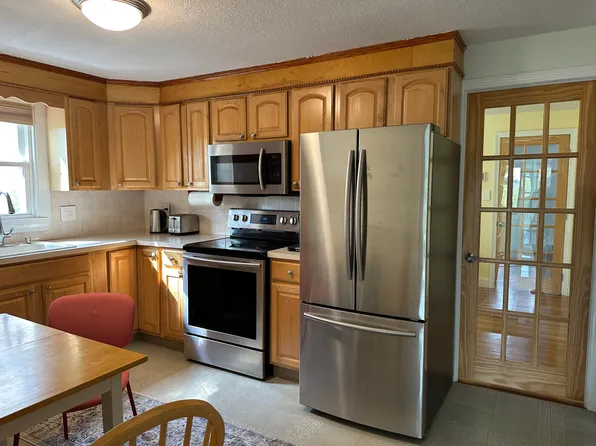 6 Gloucester St, Arlington, MA 02476