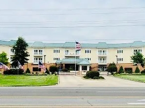 1300 N Main St APT 204, Sikeston, MO 63801