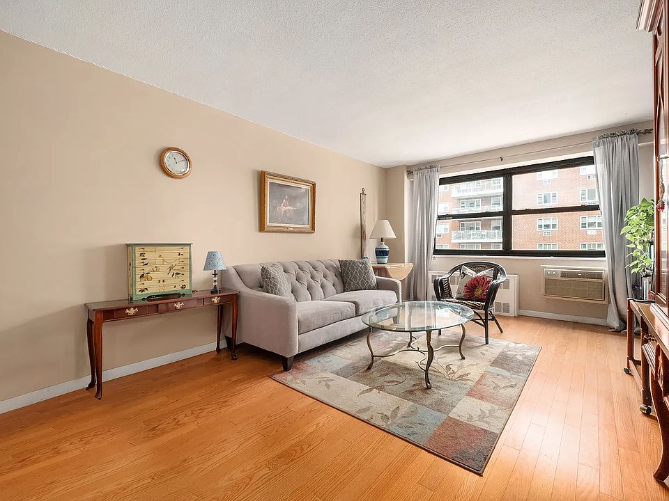 1st image of 3960 54th St APT 6C