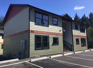 1523 SE Honeysuckle Loop UNIT B, Warrenton, OR 97146