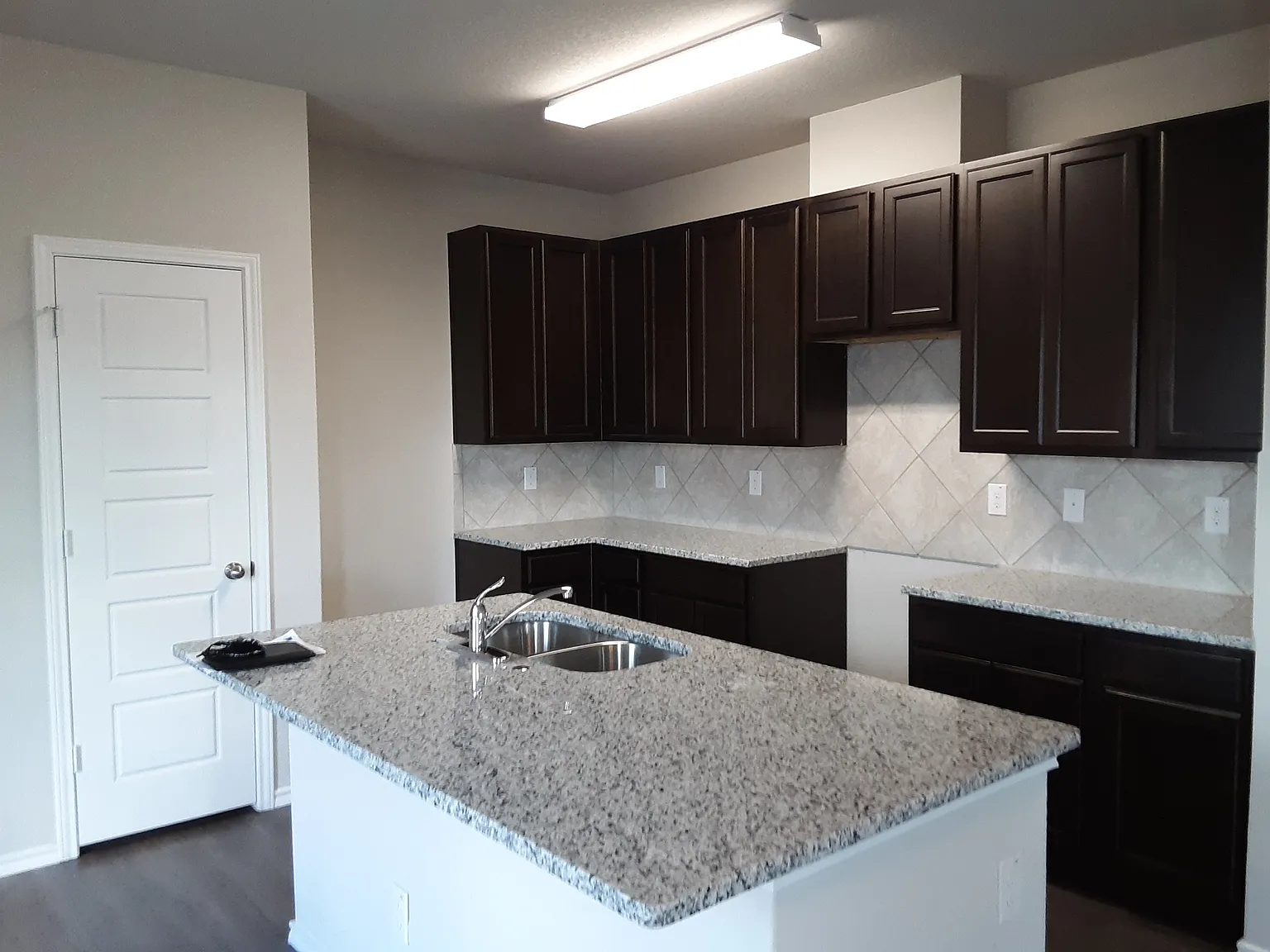 3 bed, 1465 sqft, $1,850 — Photo 4