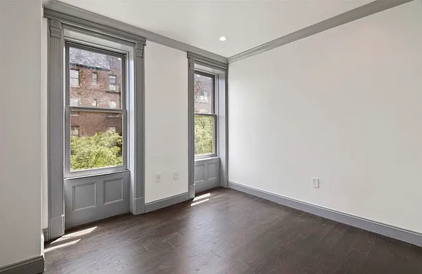 Rented by Vertical Real Estate LLC | media 9