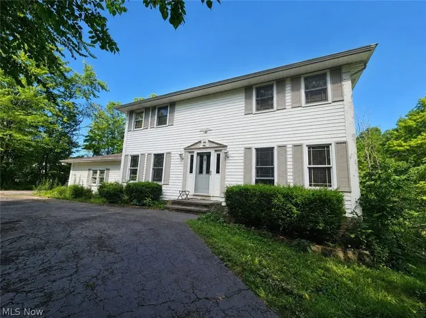 11709 Pinewood Trl, Chesterland, OH 44026