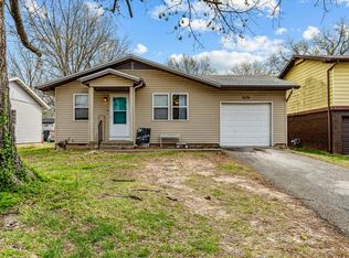 1626 N Yates Ave, Springfield, MO 65803