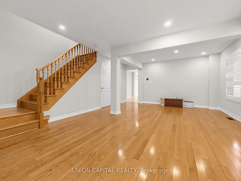 3186 Cabano Cres — Photo 2