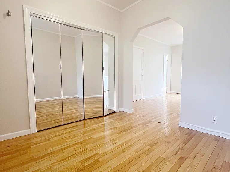 17-14 Menahan St #3 — Photo 4