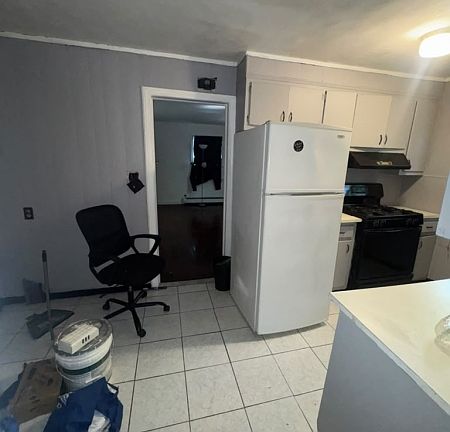 2nd image of 10 McGotty Pl Floor 1