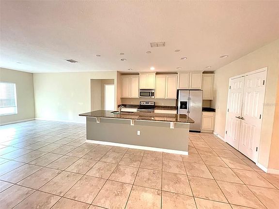 3rd image of 3804 Carrick Bend Dr