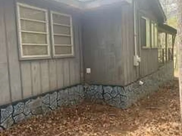 670 Ruby Lake Dr, Hiawassee, GA 30546