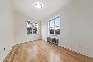 Rented by City Prime Commercial Realty 