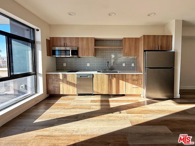 723 S Saint Andrews Pl #507 — Photo 5