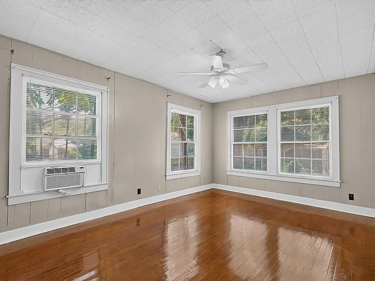 4205 Avenue B #GARAPT — Photo 16