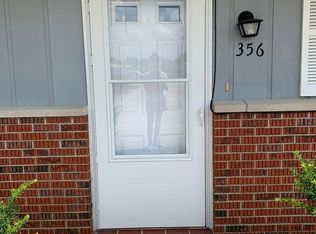 356 W Douglas St, Knoxville, IL 61448
