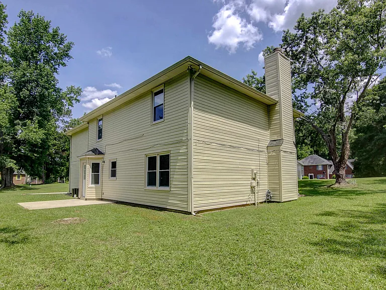 180 Fairfield Cir — Photo 39