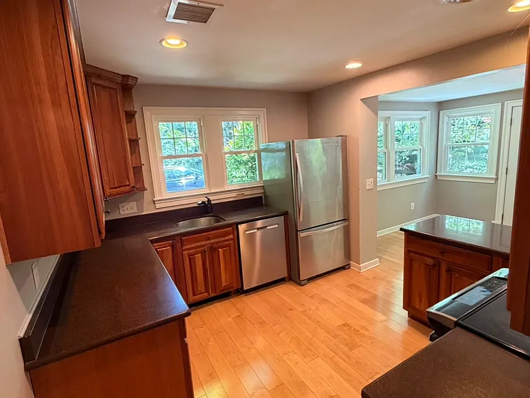 7104 Triad Way — Photo 5