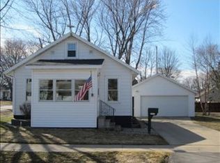 1412 S Cherry Ave, Marshfield, WI 54449