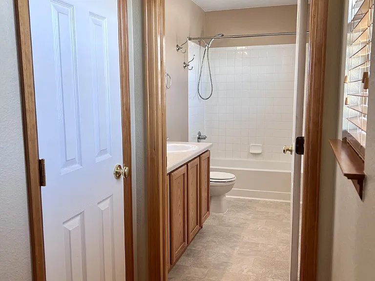 1121 S Richfield St — Photo 16