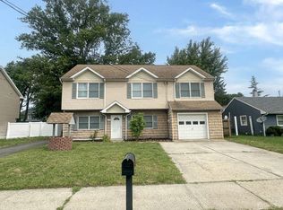 446 Old Post Rd, Edison, NJ 08817