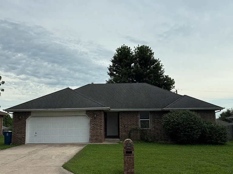 406 N Becky Cir — Photo 2