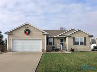 29127 Greystone Dr, Millbury, OH 43447