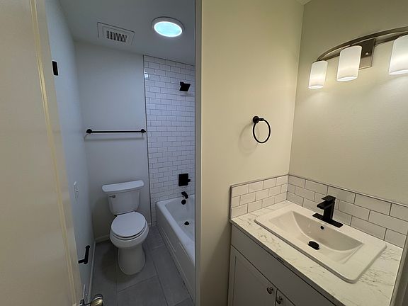 4th image of 8342 Lowell Ave #8342