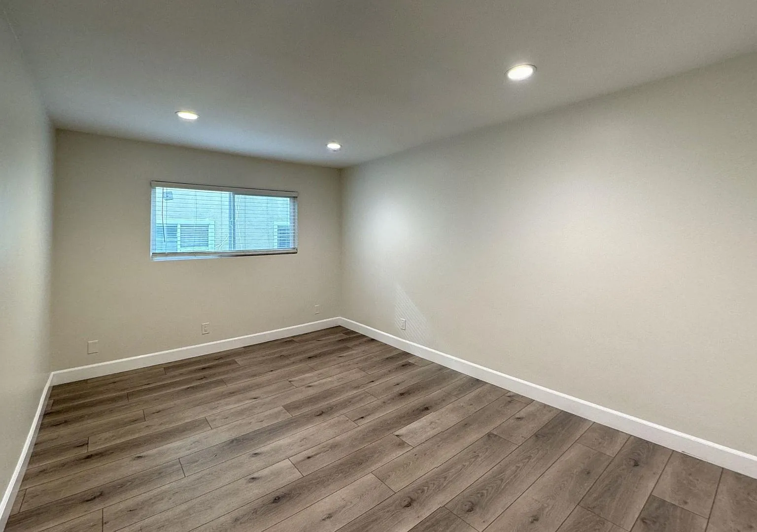 Santa Monica Neighborhood | Luxury Remodel 3BD + 2BA — Photo 2