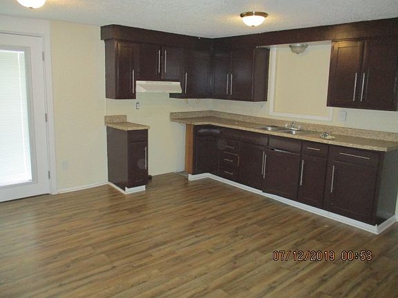 5th image of 1104 Columbia Ave