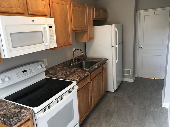 4th image of 15 Lincoln Dr