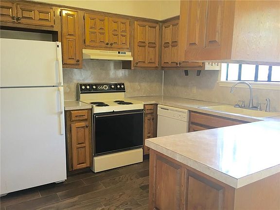 5th image of 1733 Smith Dr