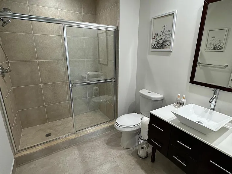 1551 N Flagler Drive Lph #17 — Photo 30