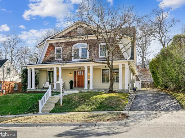 10237 Parkwood Dr, Kensington, MD 20895