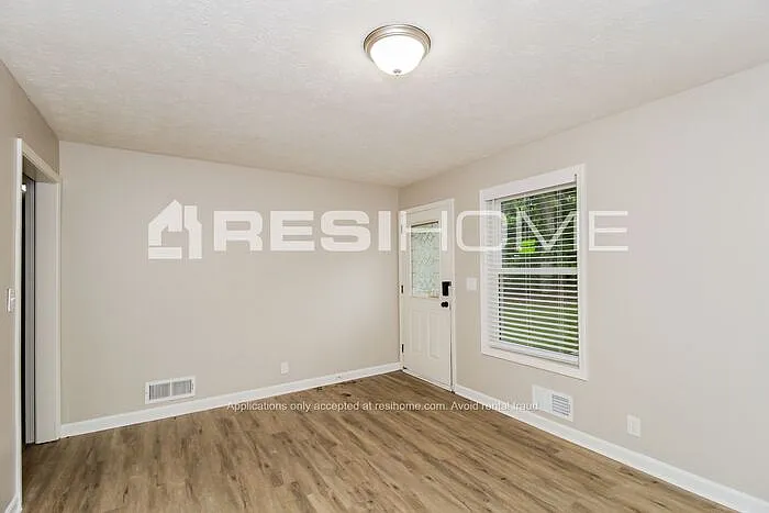 2886 Botany Dr — Photo 6