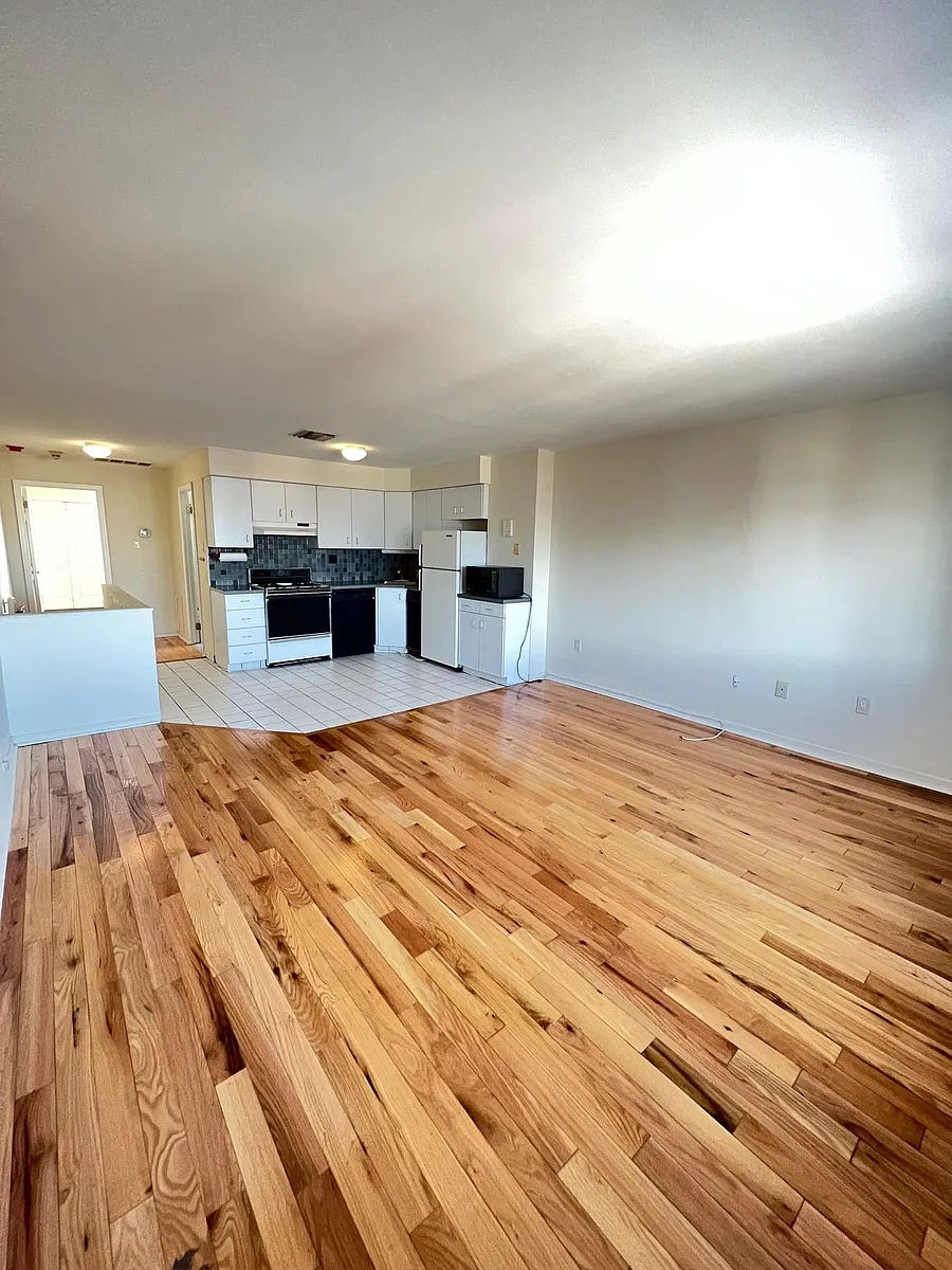 Building Photo - 1418 W Porter St #3