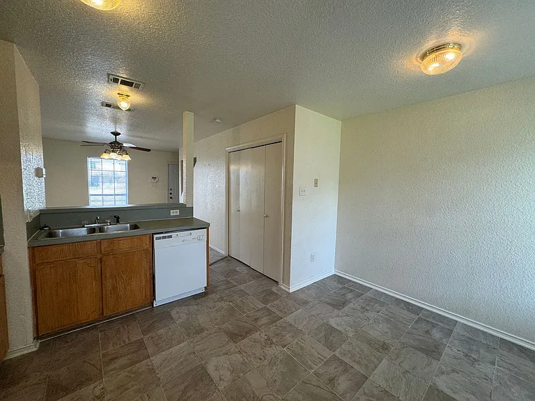 4407 Jeff Scott Dr — Photo 13