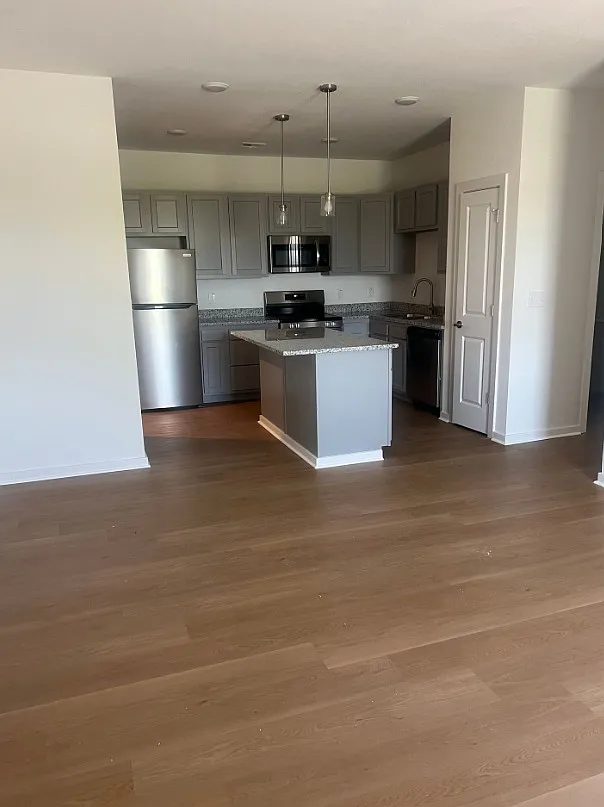 Portland Place Apartments — Photo 1