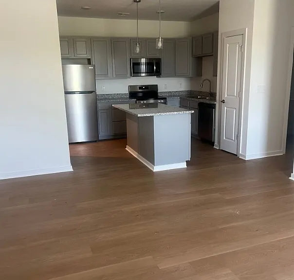 Portland Place Apartments — Photo 1