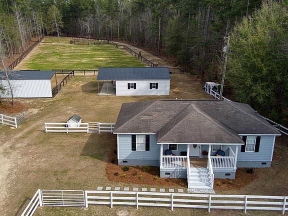 2nd image of 371 Nickletop Rd