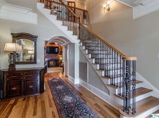 2 Perth Dr SE, Huntsville, AL 35802