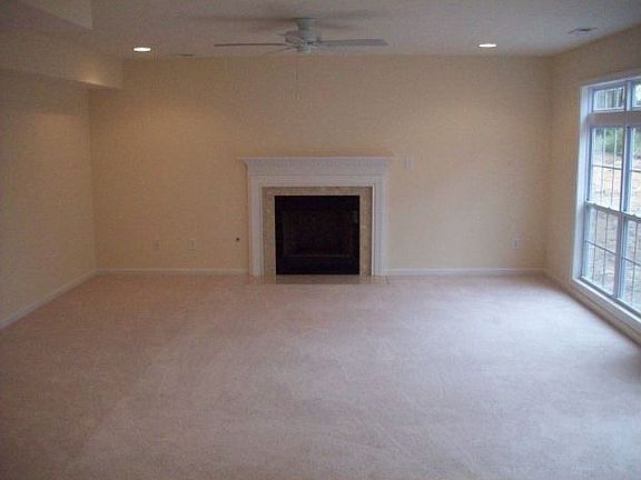 2nd image of 102 Melbourne Ct