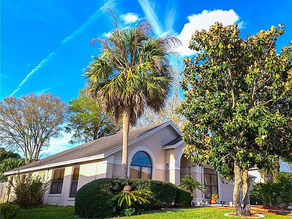 2nd image of 1320 Hawthorne Cove Dr