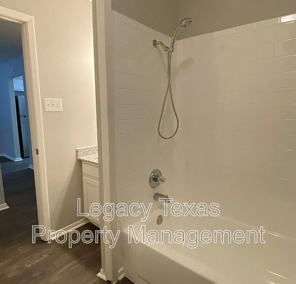 1302 Berry Dr #B — Photo 16
