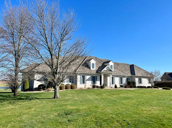 2102 Cypress Dr, Marshall, MO 65340