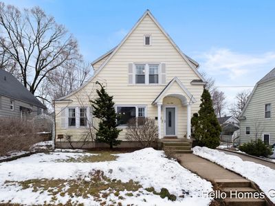450 Kenwood St NE, Grand Rapids, MI, 49505