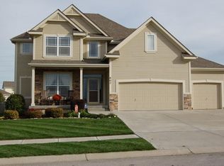 607 Duncan Cir, Raymore, MO 64083