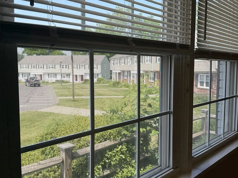 34 Hobart Ln #34 — Photo 13