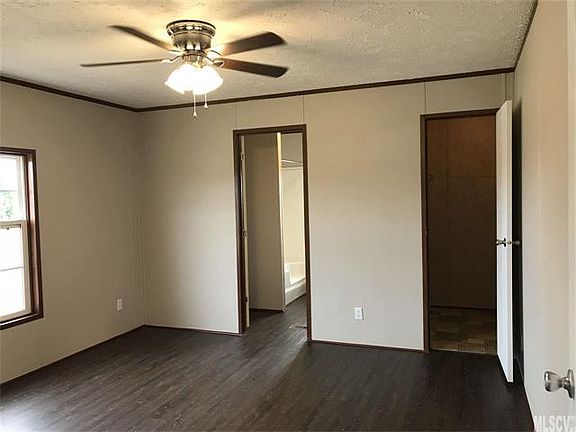 3rd image of 2311 Dillon Dr