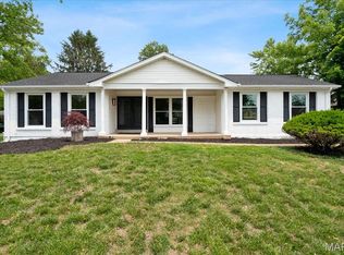 14575 Ladue Rd, Chesterfield, MO 63017